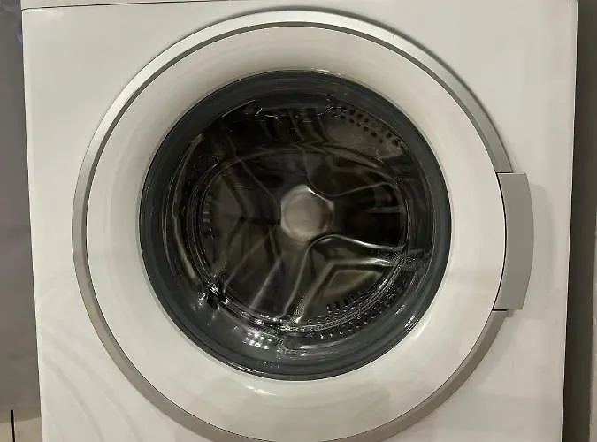 شقة * Maciachini * *